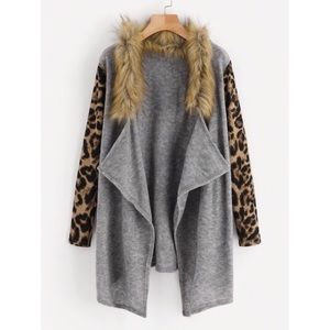 Leopard Fur neck Sweater